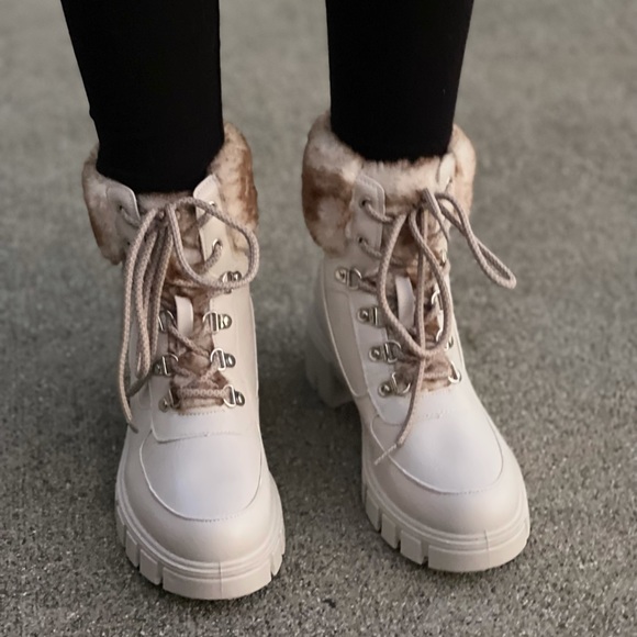 Bone Lace-up Combat boot with faux fur ankle cuff - Picture 4 of 16